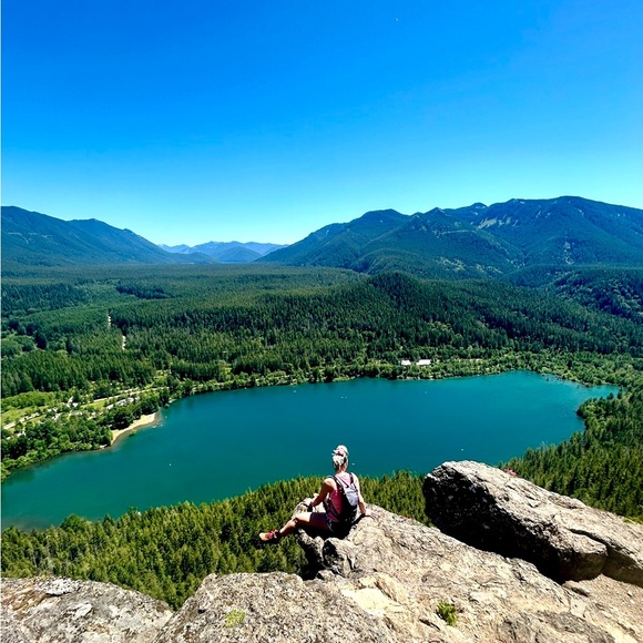 Meet your Posher, Mindy - Picture 1 of 1